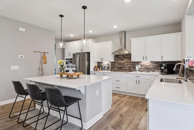 $895,000 | 6426 Agate Trail, Inver Grove Heights, MN 55077