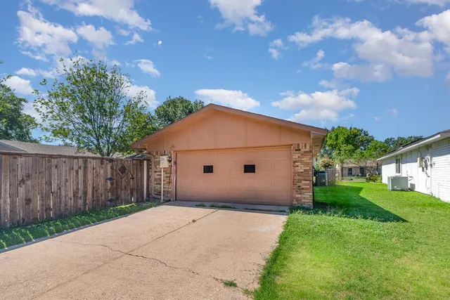 $340,000 | 1205 Coffeyville Court, Plano, TX 75023