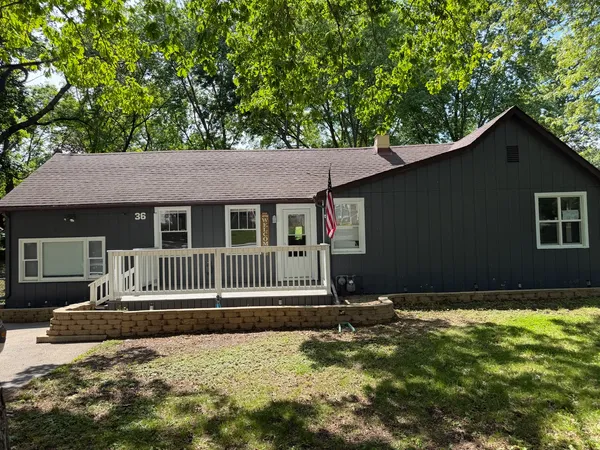$300,000 | 36 Hillcrest Avenue, Fox Lake, IL 60020