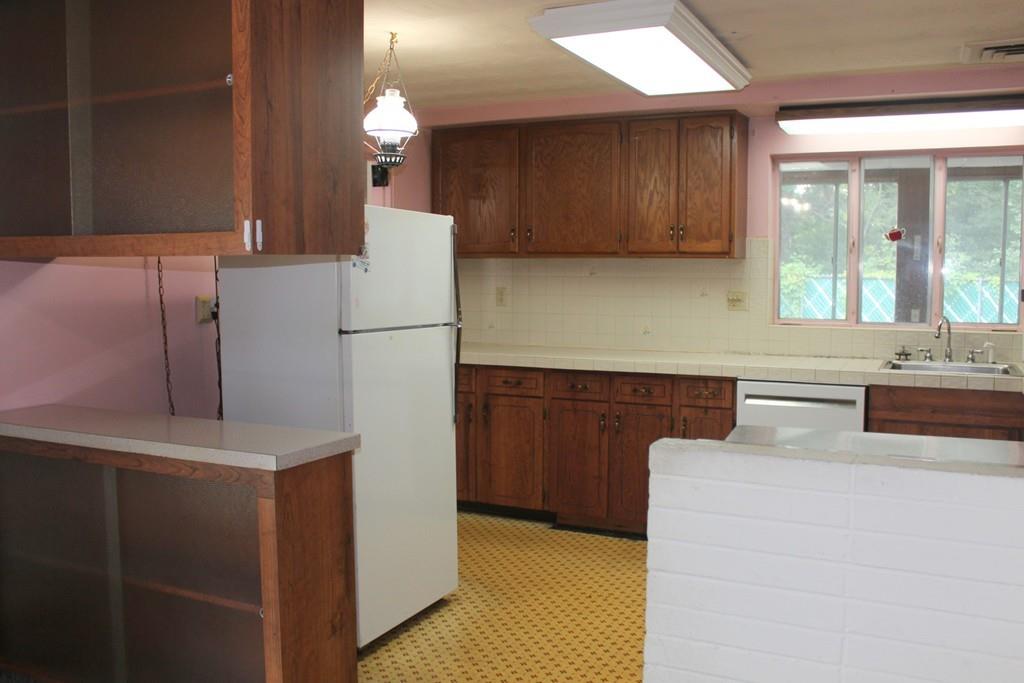 32 Swanson Road Framingham, MA 01701 - Photo 6 of 35