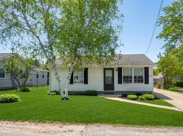$279,800 | 130 Thornton Road, Bangor, ME 04401