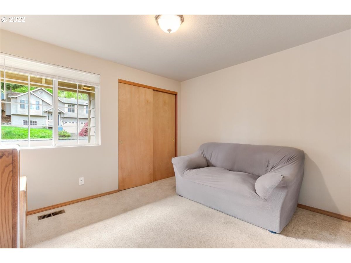 921 Southwest 4th Street Gresham, OR 97080 - Photo 16 of 31 Gallery Image 16