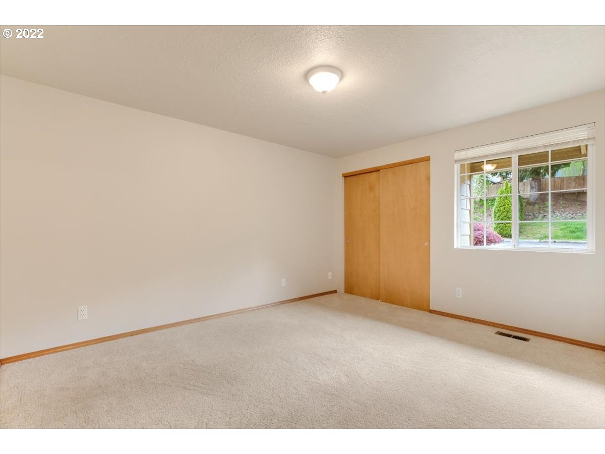 921 Southwest 4th Street Gresham, OR 97080 - Photo 17 of 31 Gallery Image 17