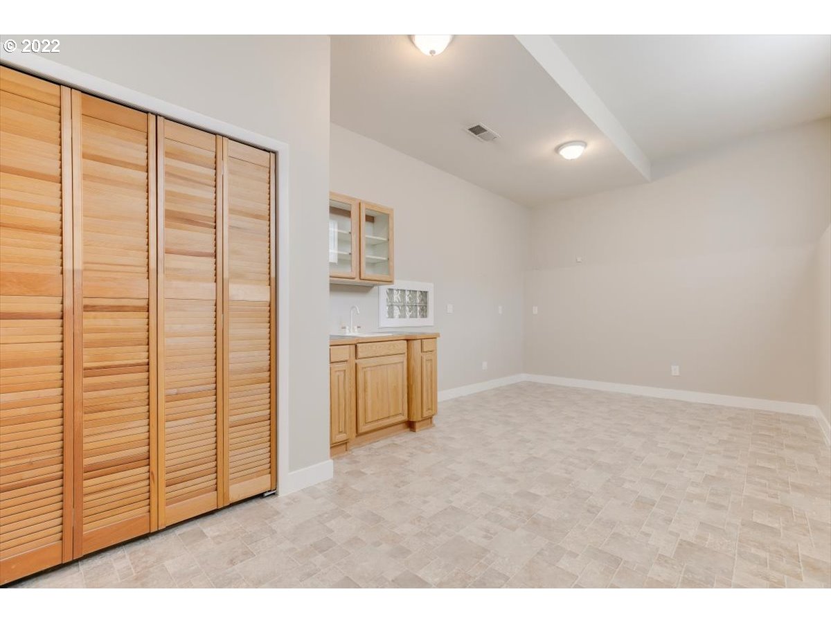 921 Southwest 4th Street Gresham, OR 97080 - Photo 23 of 31 Gallery Image 23