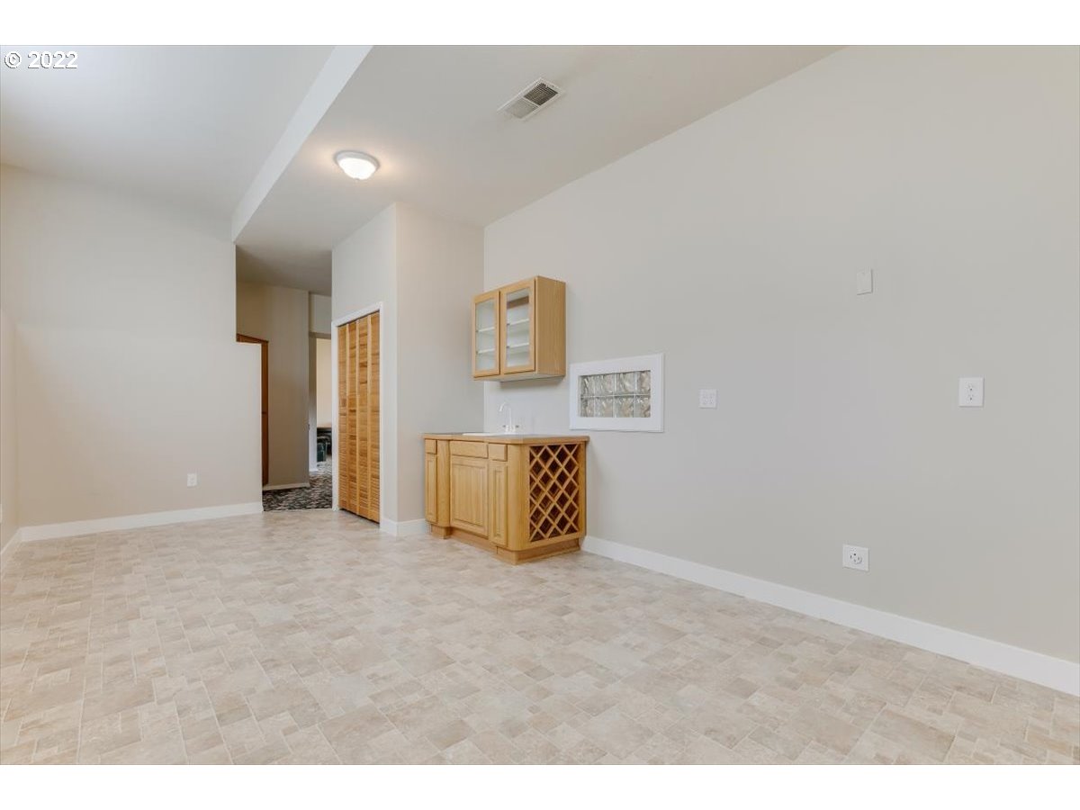 921 Southwest 4th Street Gresham, OR 97080 - Photo 24 of 31 Gallery Image 24