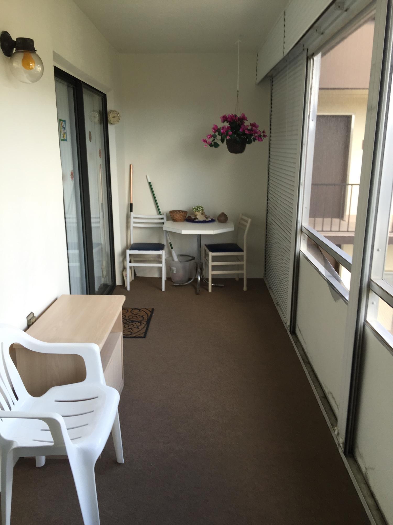 83 Capri B, Unit 83 Delray Beach, FL 33484 - Photo 20 of 26 a dining room with furniture and window