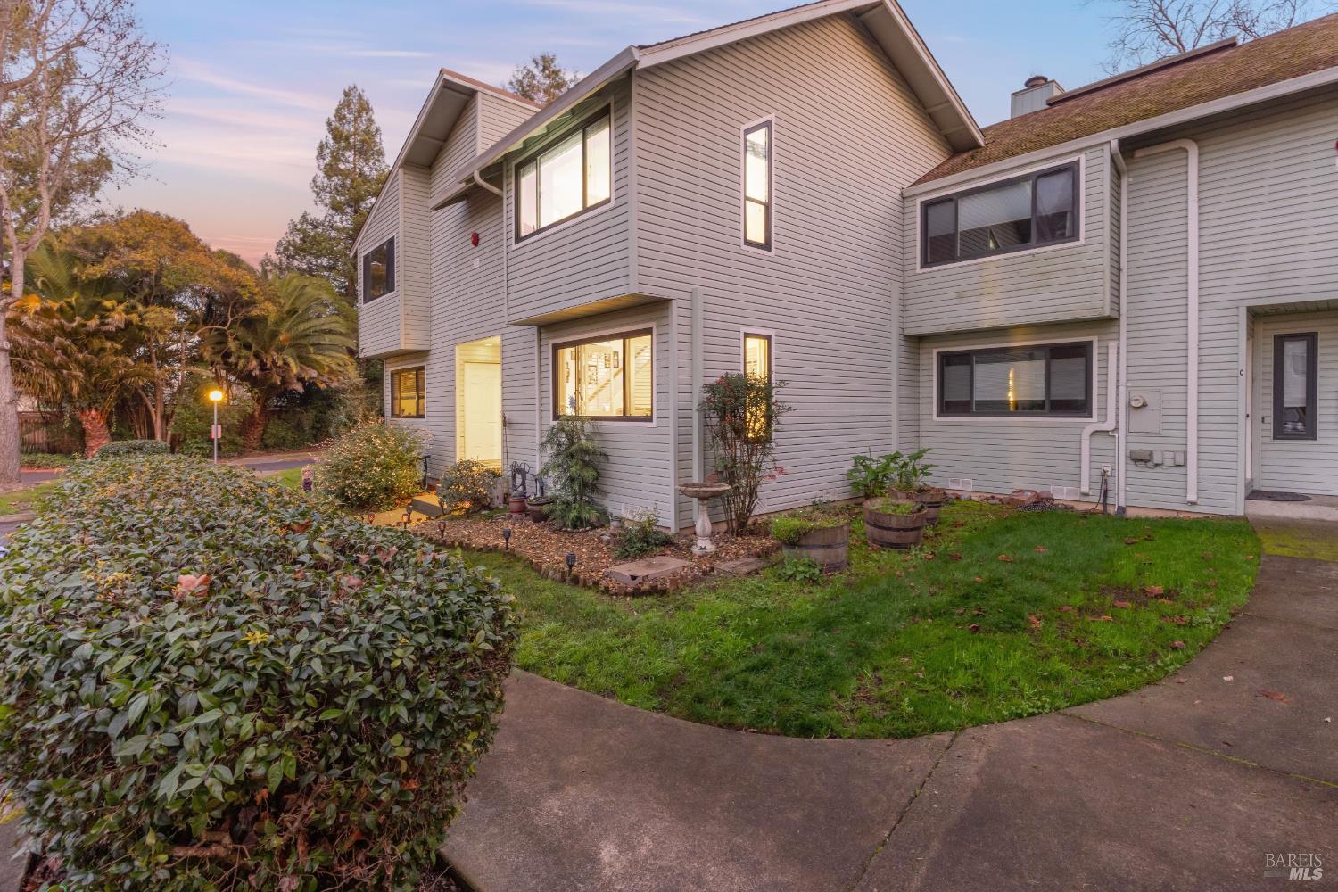 79 William Street, Unit B Cotati, CA 94931 - Photo 2 of 33