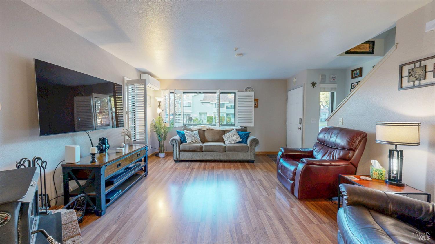 79 William Street, Unit B Cotati, CA 94931 - Photo 5 of 33