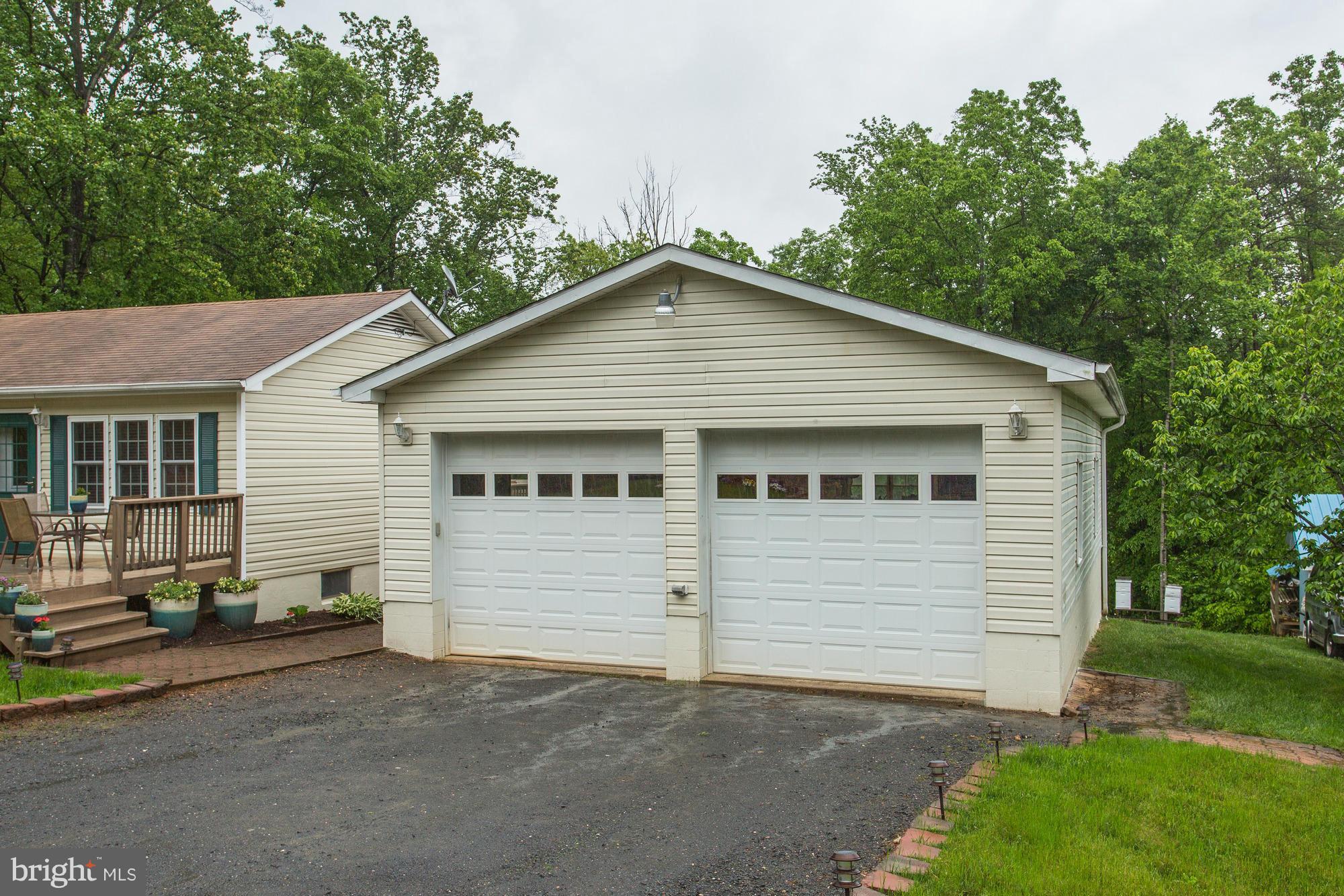 Oversized garage