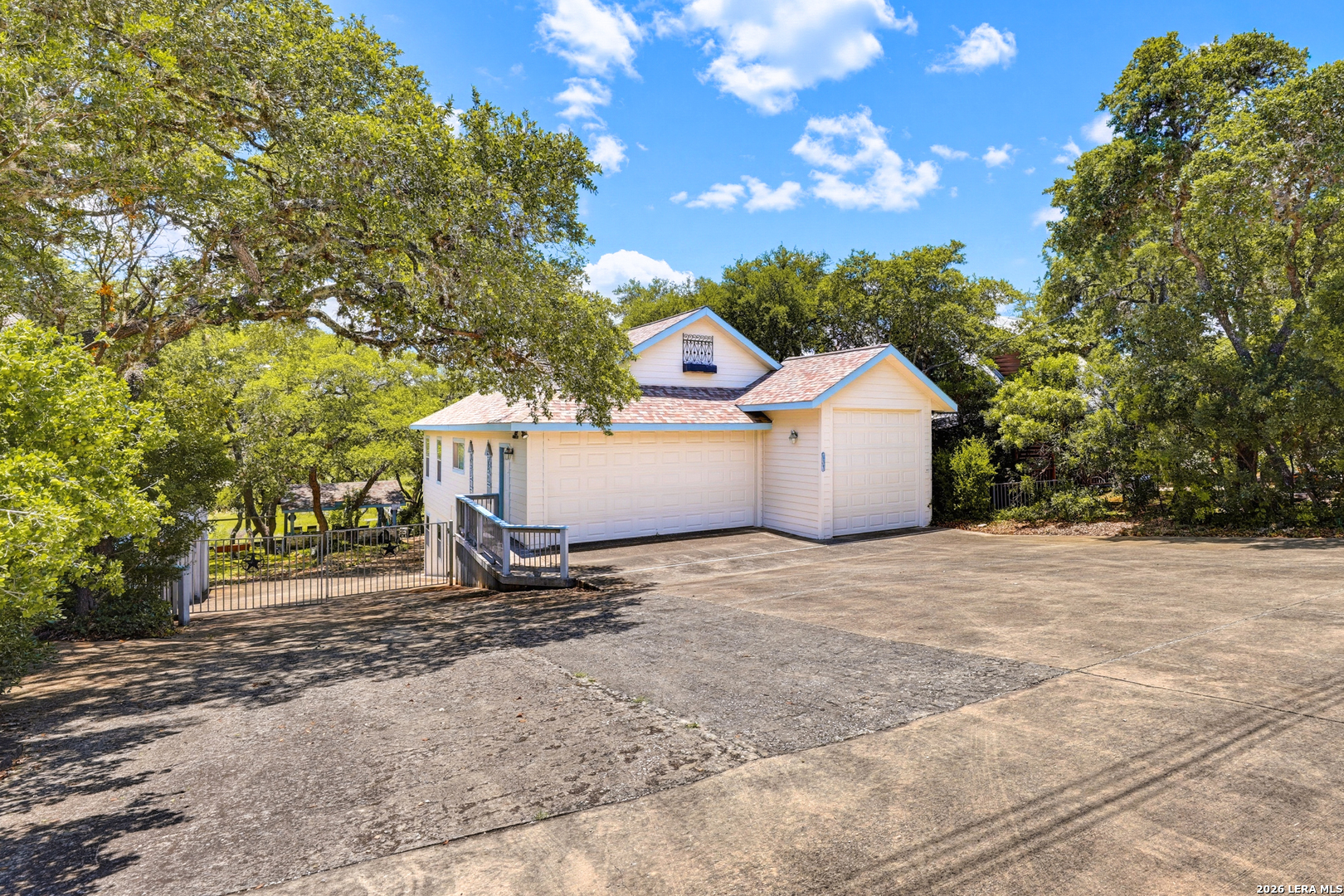 928 Pebble Beach Road Northwest Lakehills, TX 78063 - Photo 2 of 46