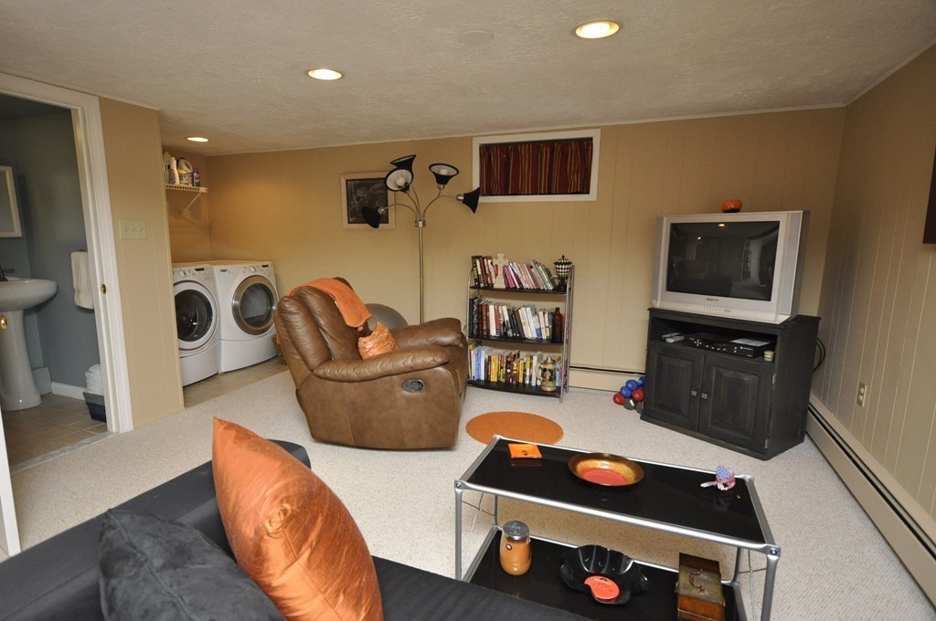 10 Bayberry Road Danvers, MA 01923 - Photo 22 of 30 Gallery Image 22