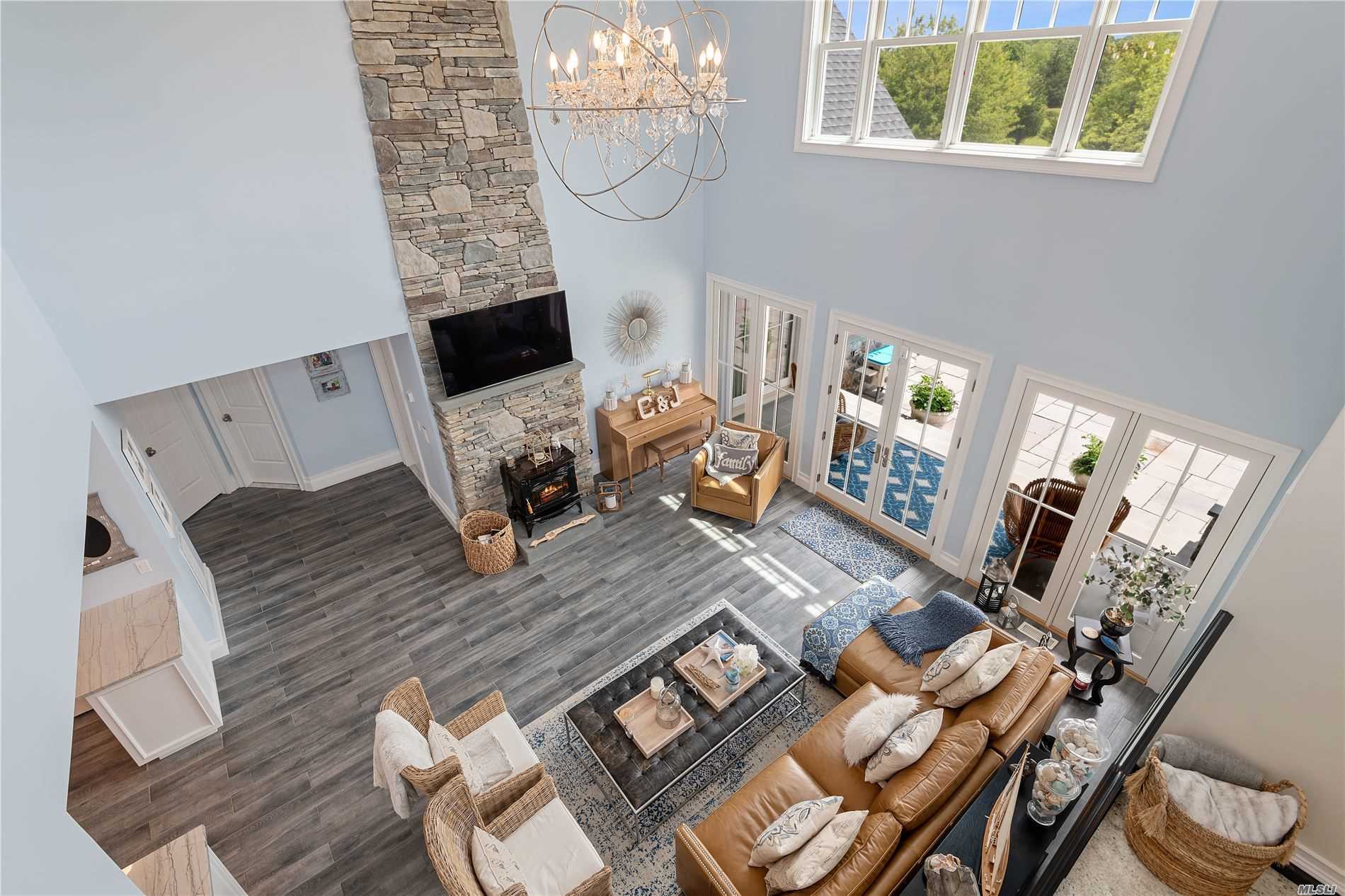 325 Wells Road Peconic, NY 11958 - Photo 4 of 20 Great room