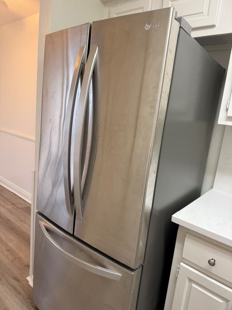 3200 South Gessner Road, Unit 344 Houston, TX 77063 - Photo 9 of 28 Refrigerator that stays with the house.