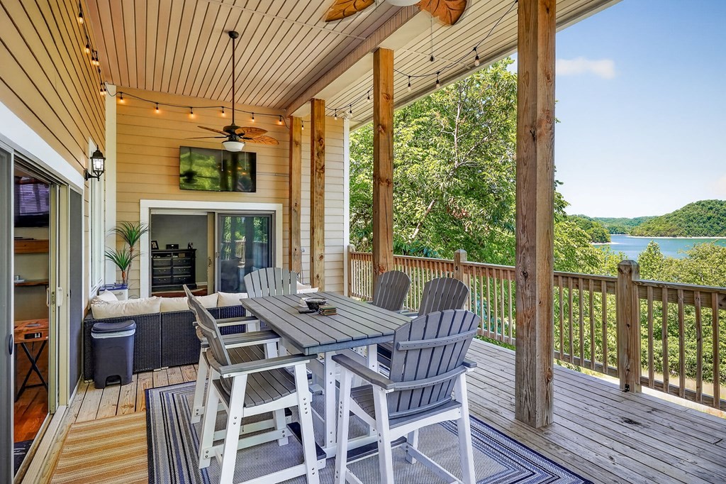 2975 Johnson Chapel Road Sparta, TN 38583 - Photo 3 of 64