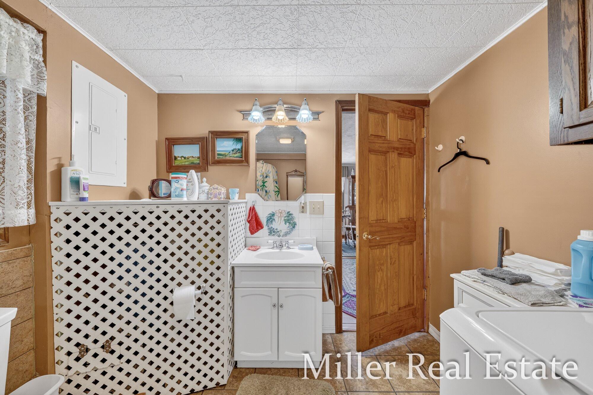 2801 Lower Lake Road Hastings, MI 49058 - Photo 22 of 55 21-WM2801lowerlake-2