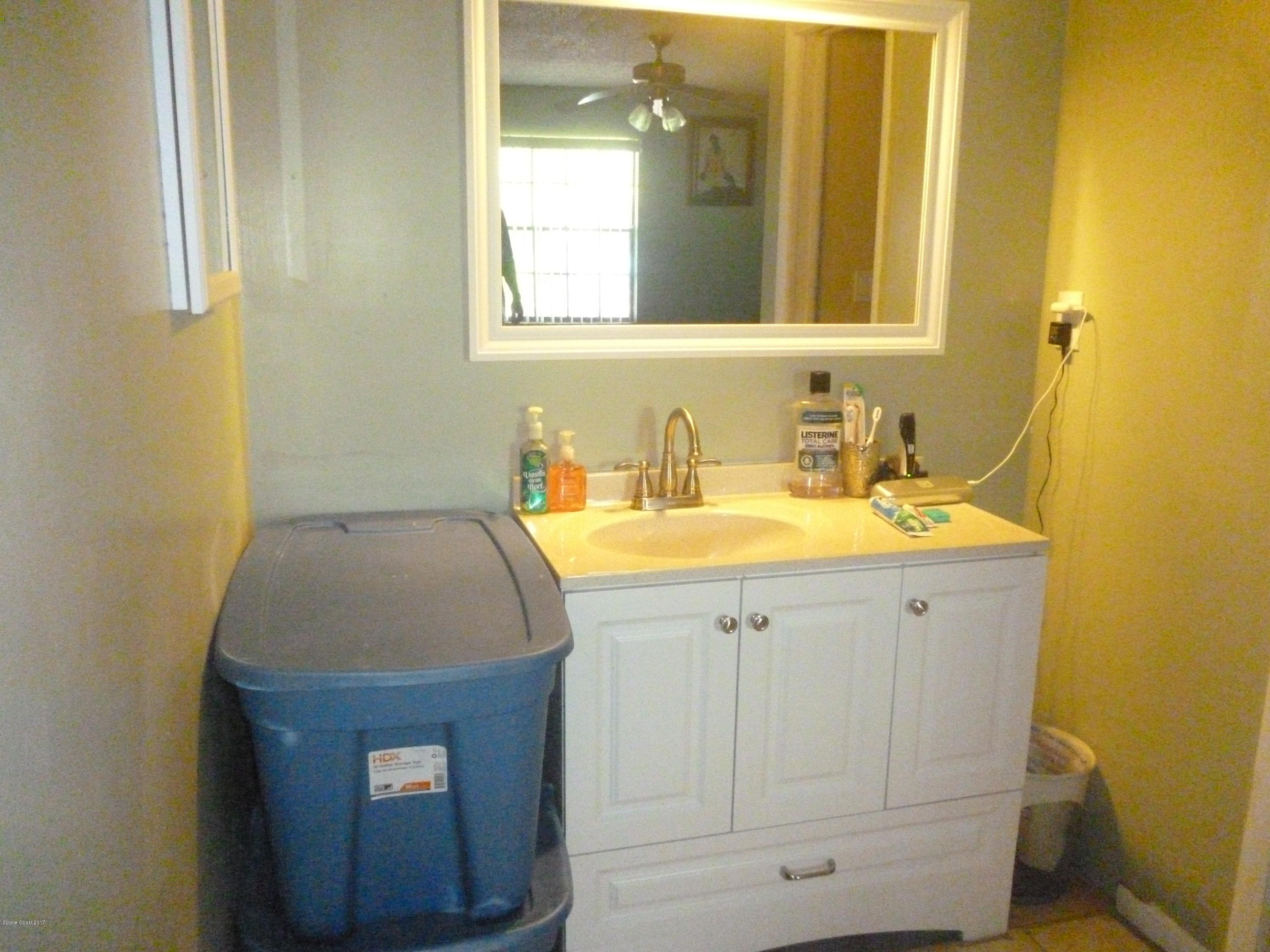 1239 Packer Road Southeast Palm Bay, FL 32909 - Photo 4 of 20 P1020146