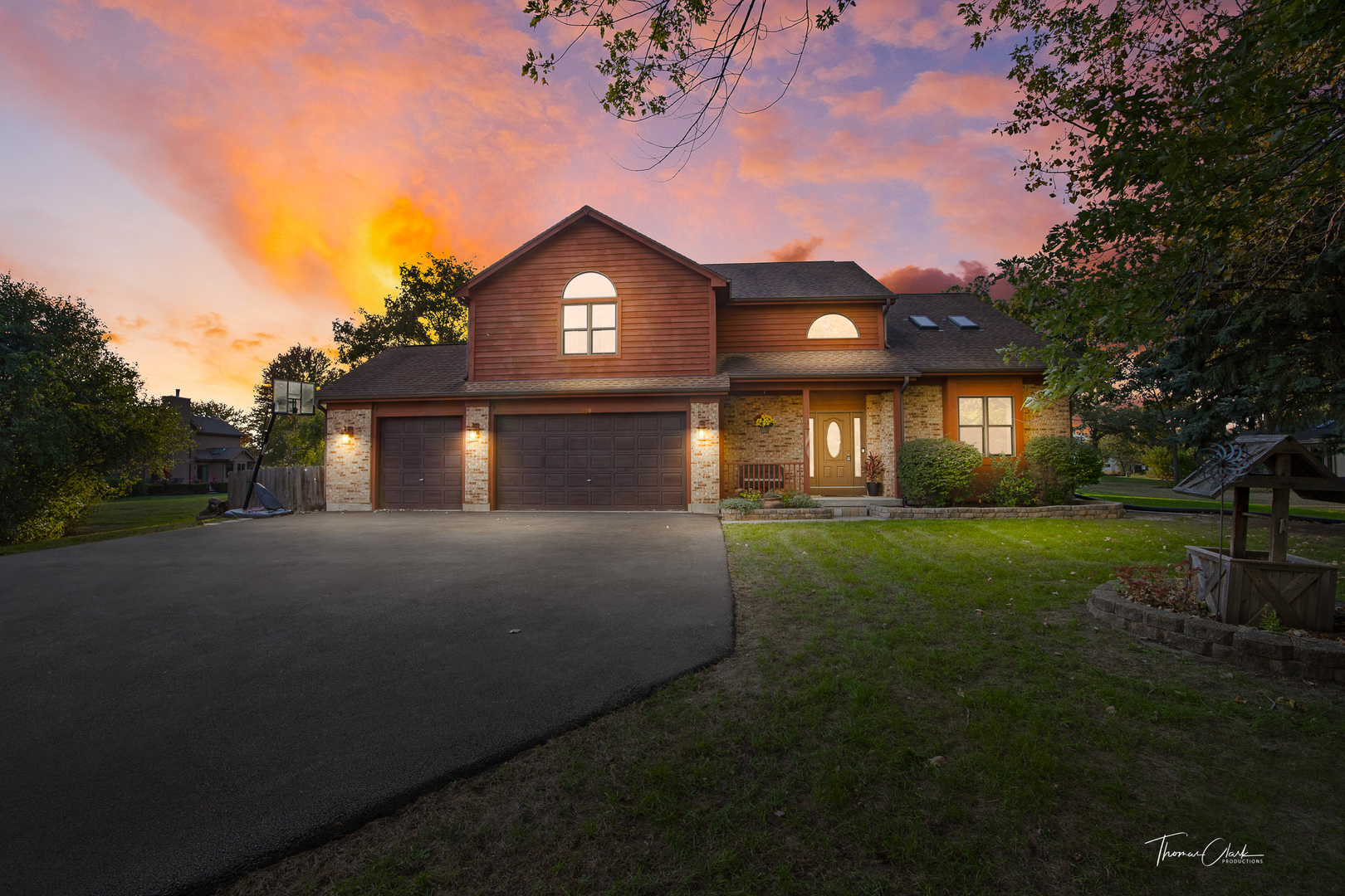 520 Apache Trail Lake Villa, IL 60046 - Photo 2 of 51