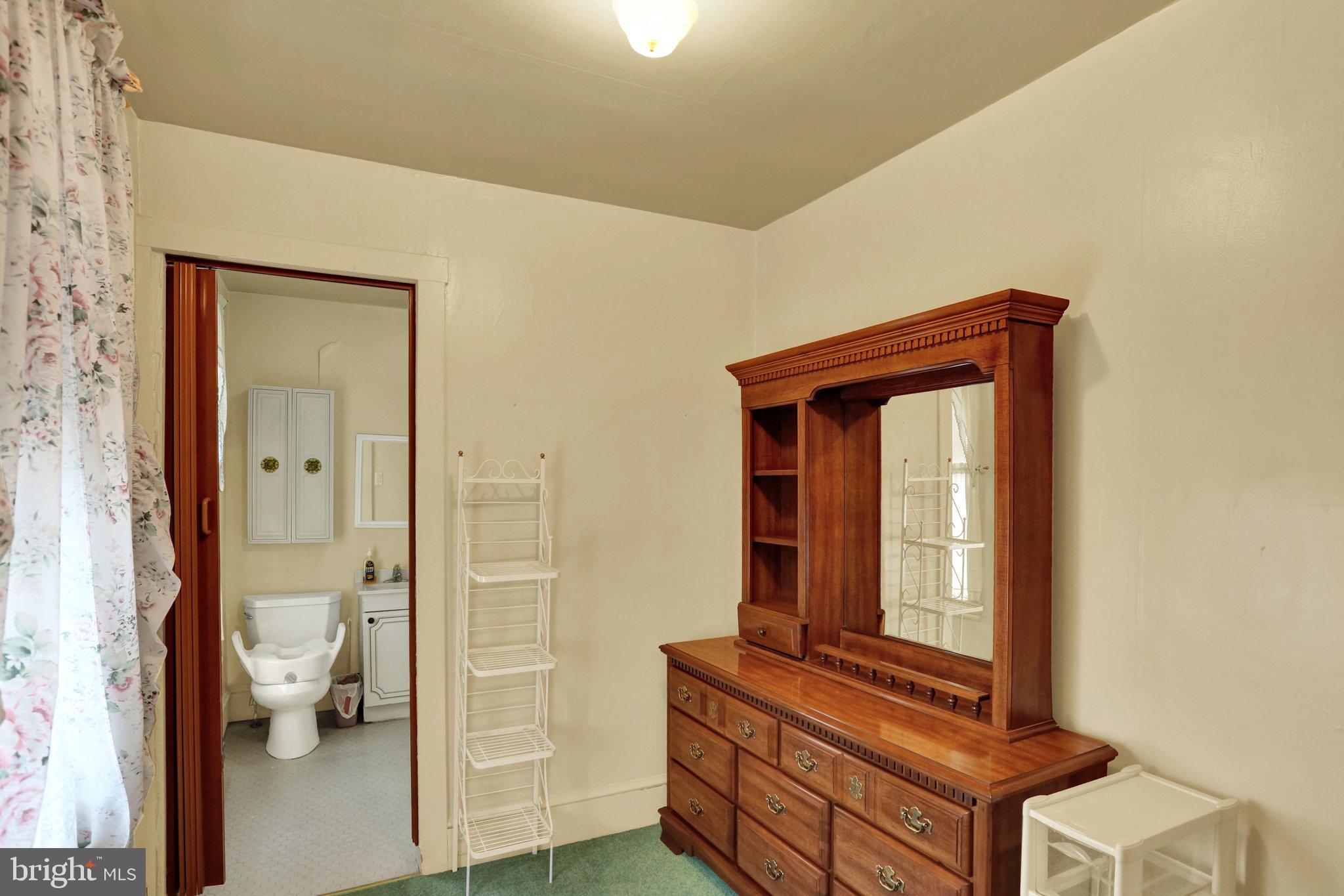 1541 Moss Street Reading, PA 19604 - Photo 12 of 20 E26A0087