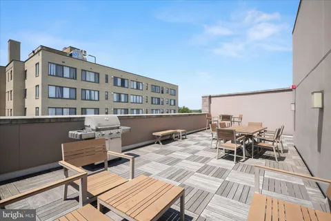 $824,900 | 3035 15th Street Northwest, Unit 401PH, Washington, DC 20009