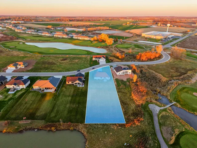 $685,000 | 302 Kerrigan Drive, Wrightstown, WI 54180