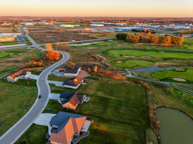 $685,000 | 302 Kerrigan Drive, Wrightstown, WI 54180