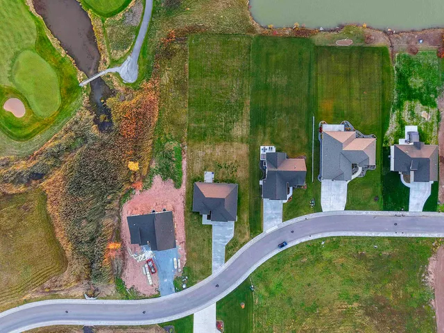 $685,000 | 302 Kerrigan Drive, Wrightstown, WI 54180