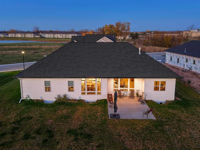 $685,000 | 302 Kerrigan Drive, Wrightstown, WI 54180