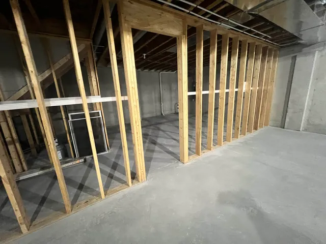 $650,000 | 302 Kerrigan Drive, Wrightstown, WI 54180