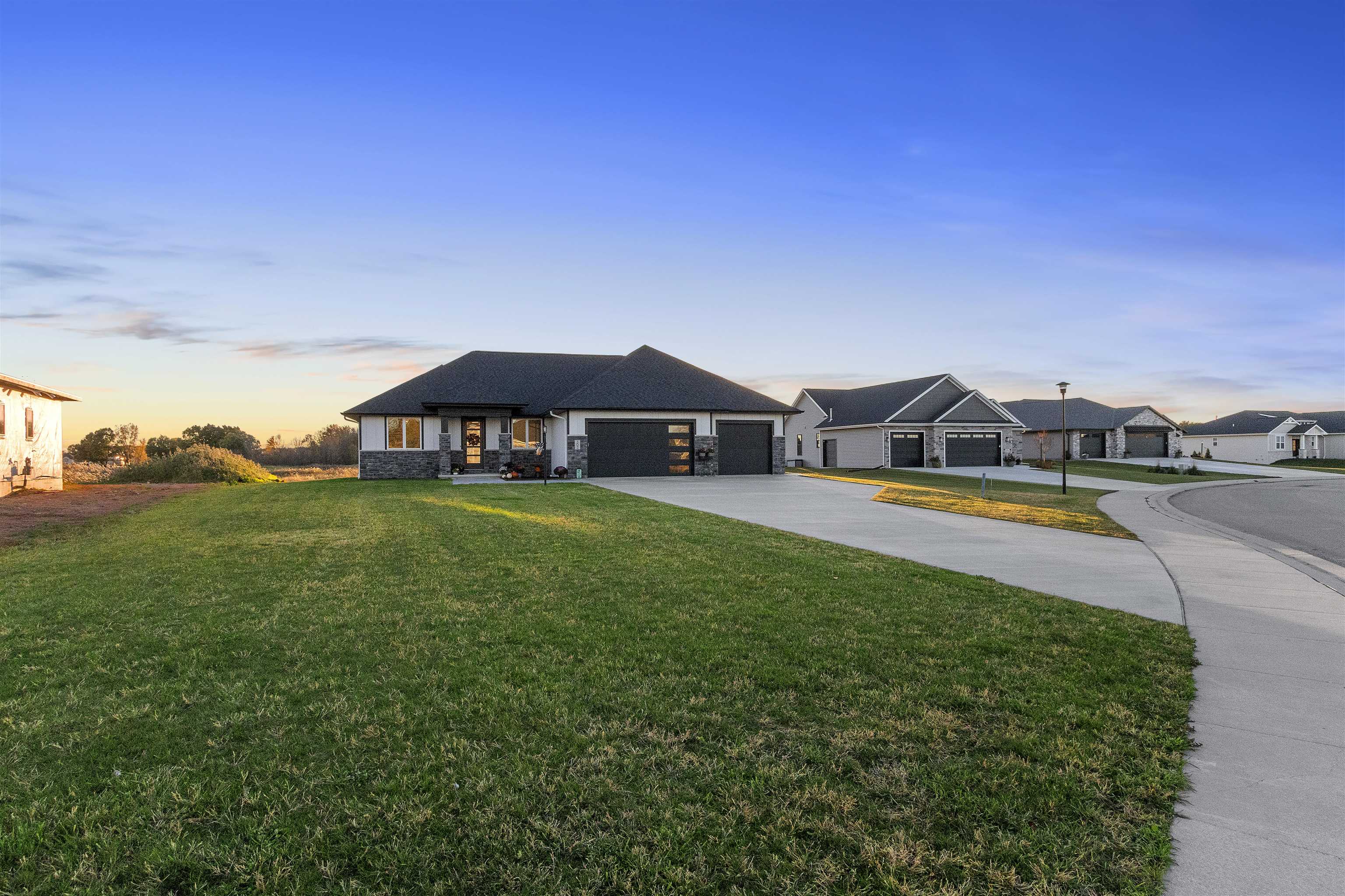 302 Kerrigan Drive Wrightstown, WI 54180 - Photo 38 of 90