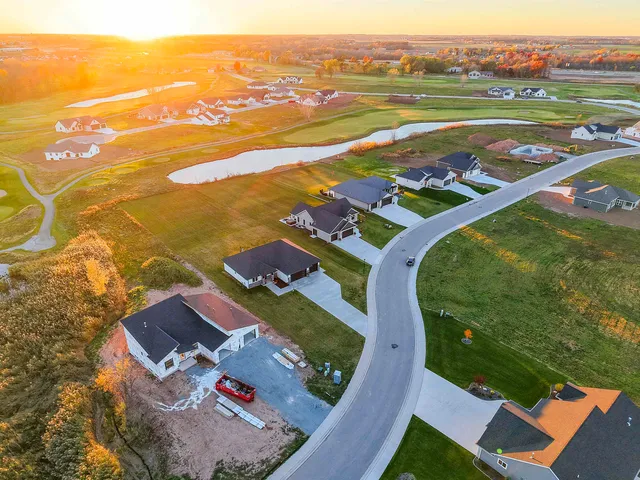 $685,000 | 302 Kerrigan Drive, Wrightstown, WI 54180