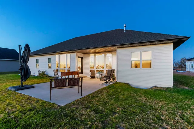 $650,000 | 302 Kerrigan Drive, Wrightstown, WI 54180