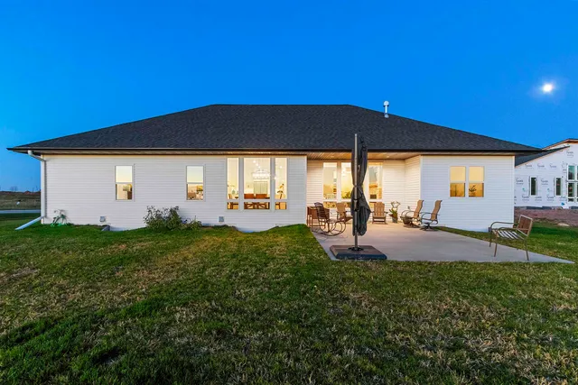 $650,000 | 302 Kerrigan Drive, Wrightstown, WI 54180