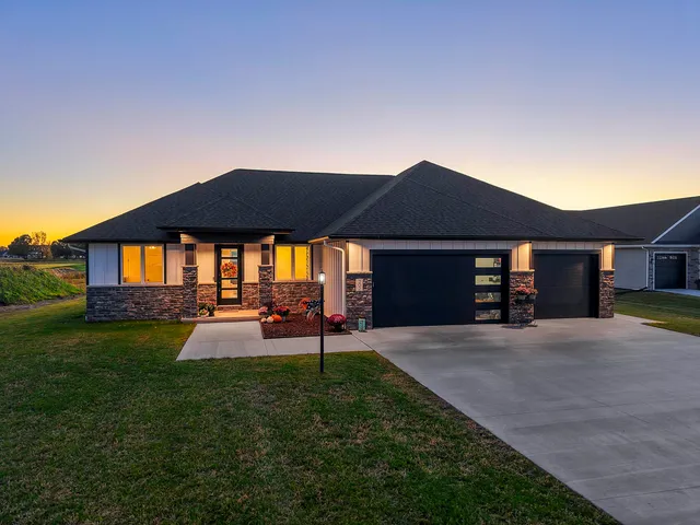 $650,000 | 302 Kerrigan Drive, Wrightstown, WI 54180