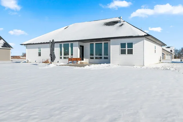 $650,000 | 302 Kerrigan Drive, Wrightstown, WI 54180
