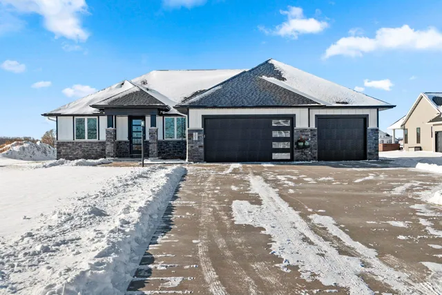 $650,000 | 302 Kerrigan Drive, Wrightstown, WI 54180