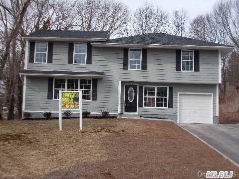 7 Oakside Road Smithtown, NY 11787 - Photo 1 of 1 Front