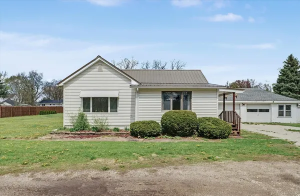 $115,000 | 21 Linn Street, Piper City, IL 60959