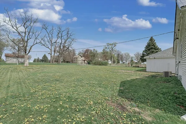 $115,000 | 21 Linn Street, Piper City, IL 60959