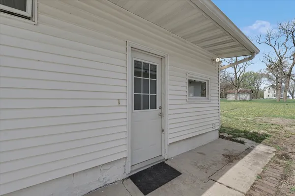 $115,000 | 21 Linn Street, Piper City, IL 60959