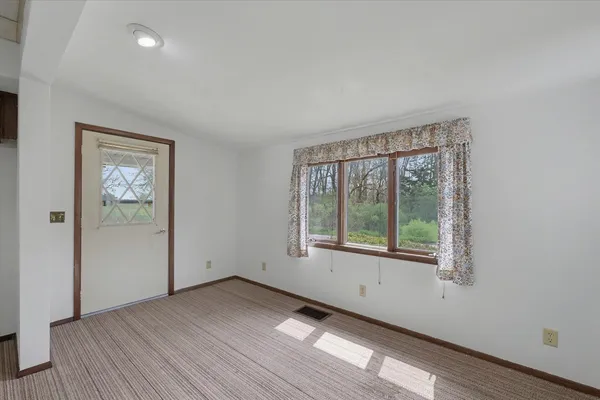 $115,000 | 21 Linn Street, Piper City, IL 60959