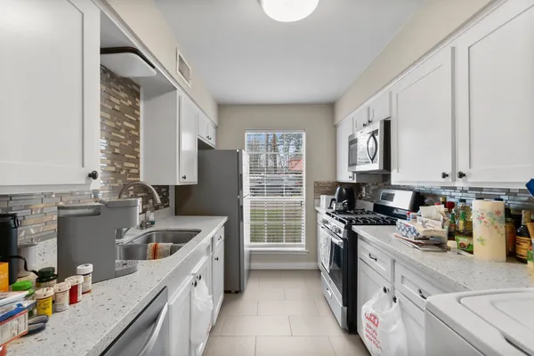 $1,100,000 | 407 West Semands Street, Conroe, TX 77301