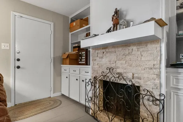 $1,100,000 | 407 West Semands Street, Conroe, TX 77301