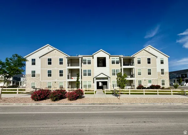 $325,000 | 1753 North Festive Way, Unit 102, Saratoga Springs, UT 84045