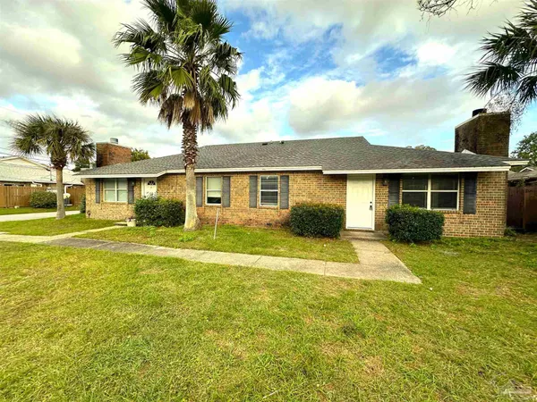 $1,000 | 676 South 72nd Avenue, Unit B, Pensacola, FL 32506
