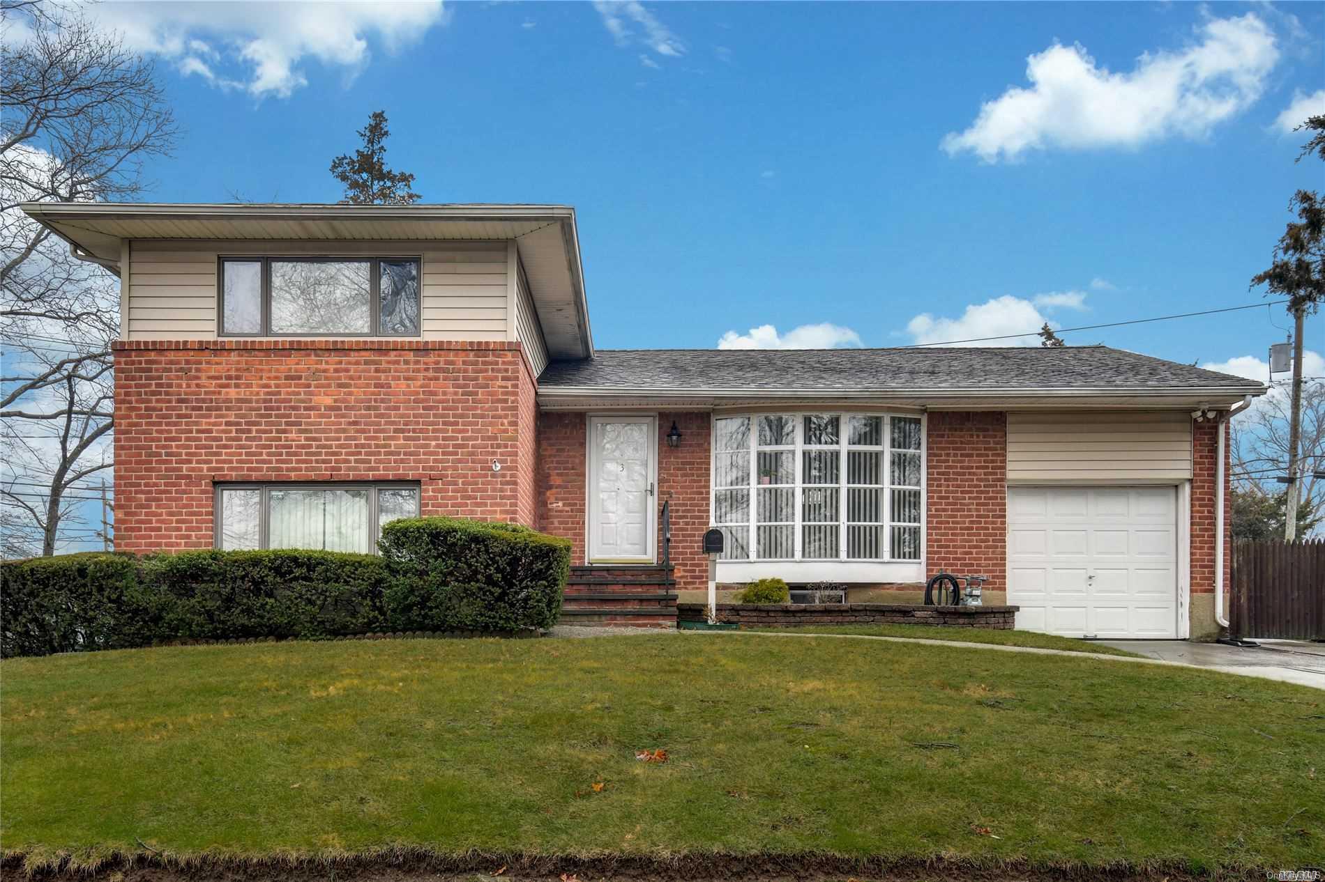 3 Rensselaer Drive Commack, NY 11725 - Photo 1 of 1