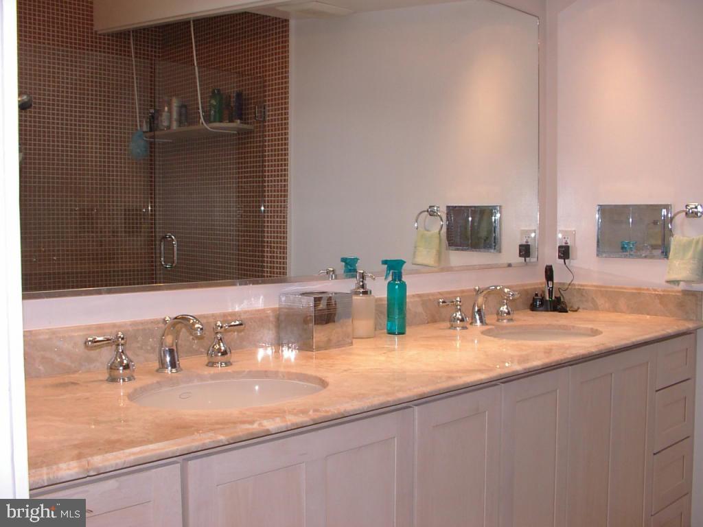 140 Woodside Road Lancaster, PA 17601 - Photo 11 of 21 Gallery Image 11