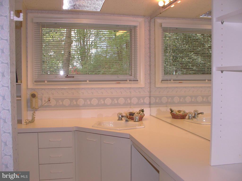 140 Woodside Road Lancaster, PA 17601 - Photo 14 of 21 Gallery Image 14