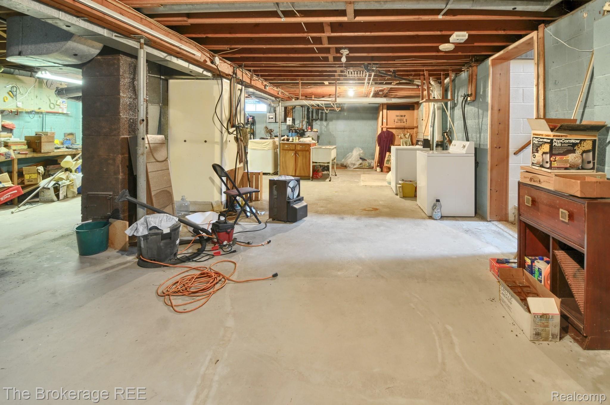 8639 East Monroe Road Durand, MI 48429 - Photo 32 of 34 SD3_1291-HDR(5).jpg