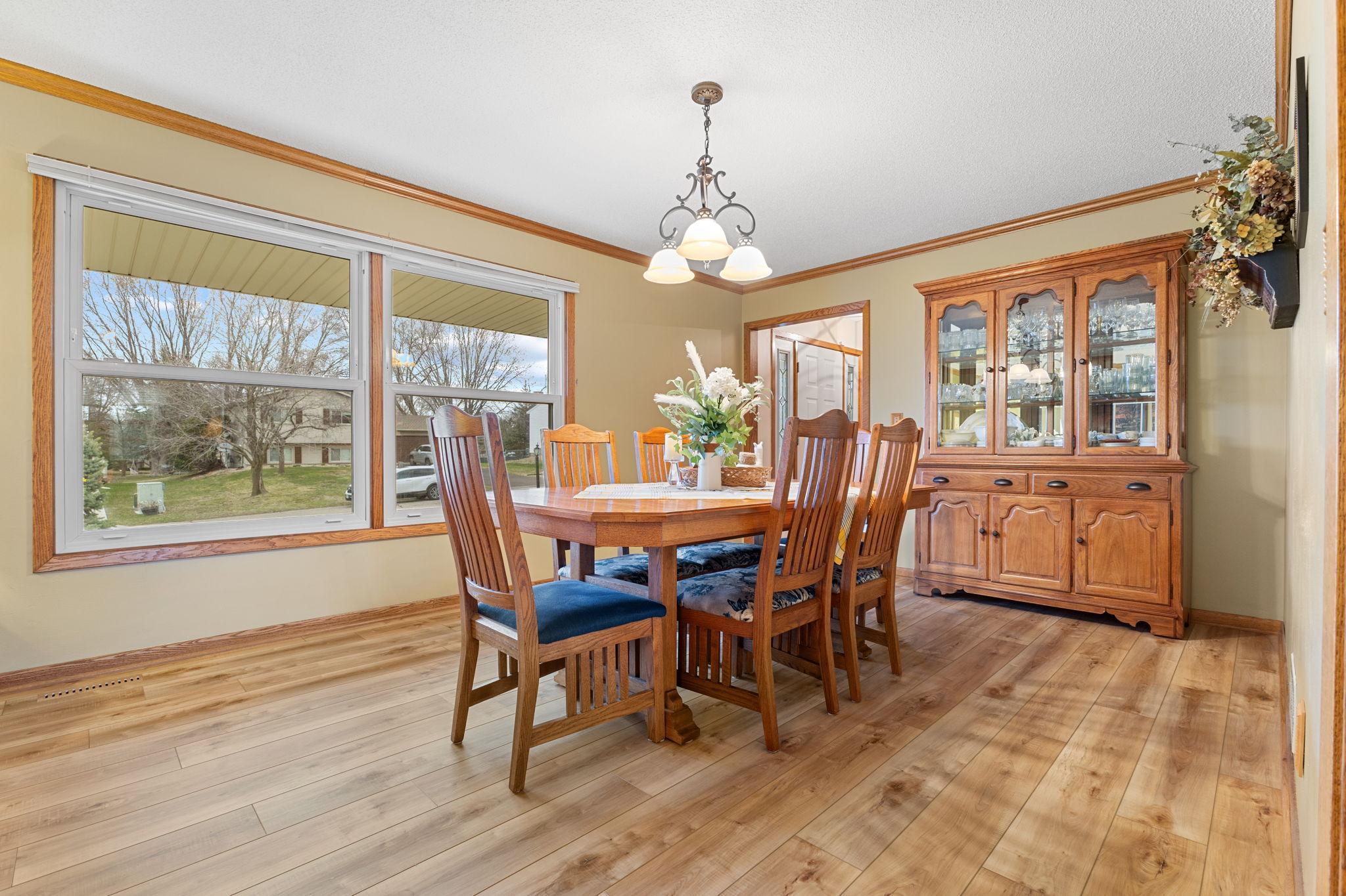 7053 Sherwood Road Woodbury, MN 55125 - Photo 16 of 44 Gallery Image 16