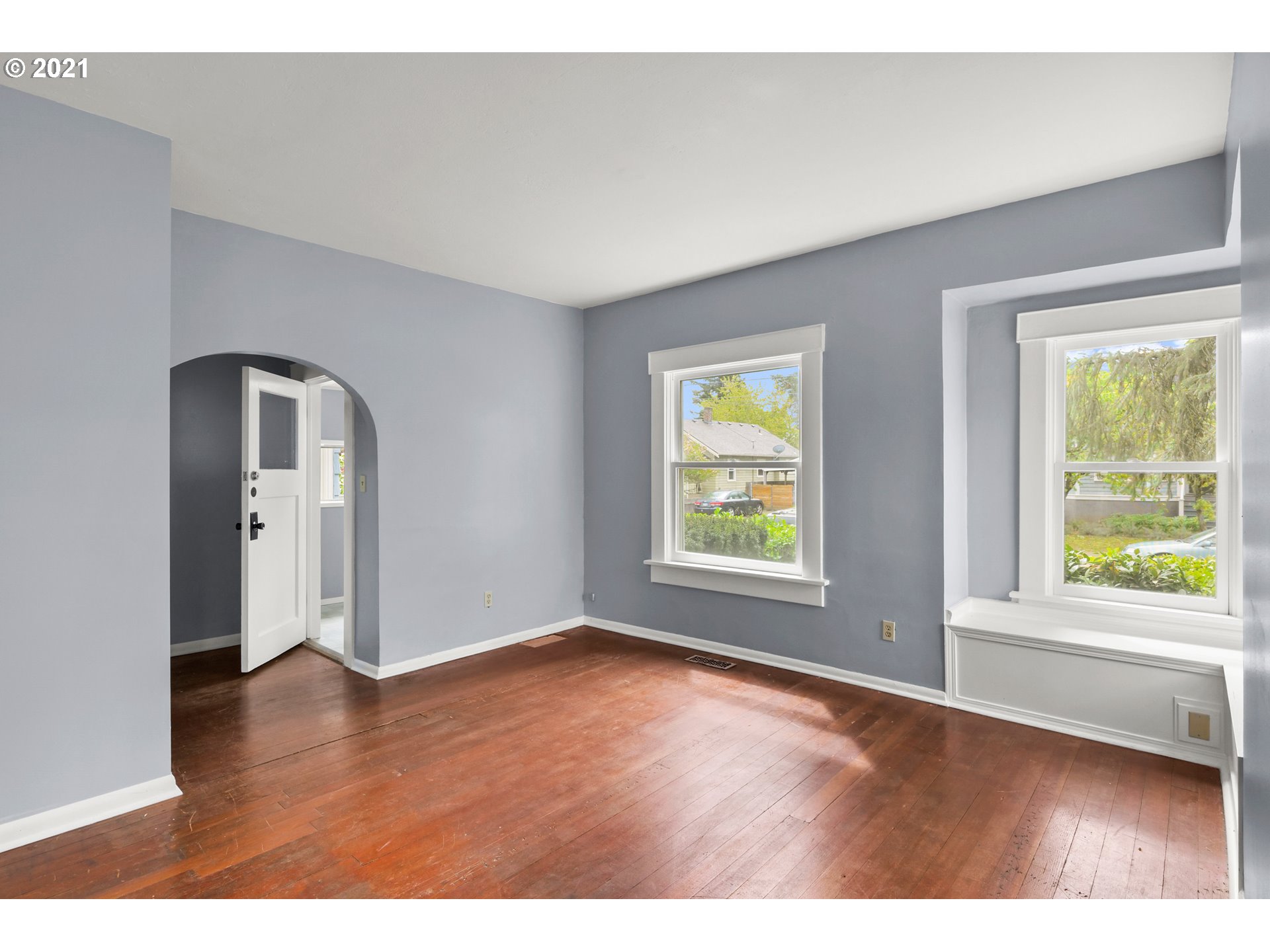5709 Southeast Reedway Street Portland, OR 97206 - Photo 3 of 19 Gallery Image 3